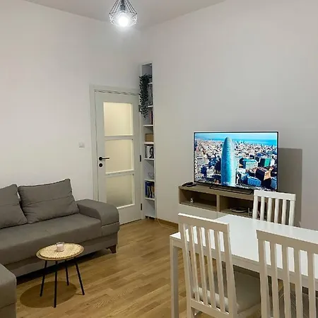 Mandic Apartment *